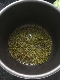 Make Green bean soup step 1