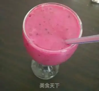 Make Banana dragon milkshake step 2