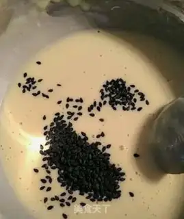 Make Black sesame egg rolls step 3