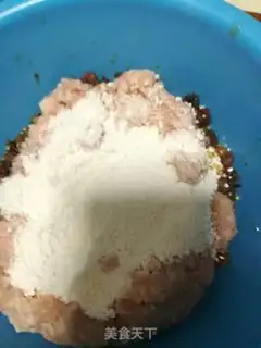 Make Pistol shrimp, pork balls step 1
