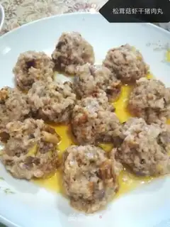 Make Pistol shrimp, pork balls step 4