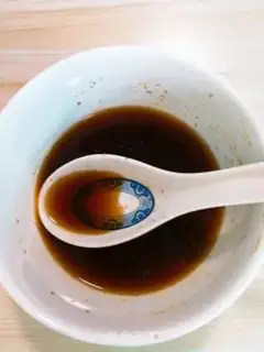 Make Spills of pepper spray step 5