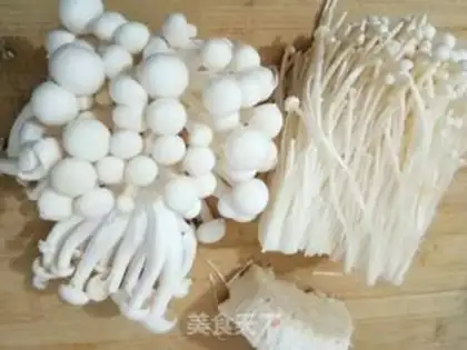 Make Seafood shroom soup step 1