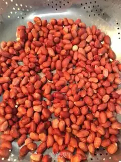 Make Little oiled peanut rice step 0