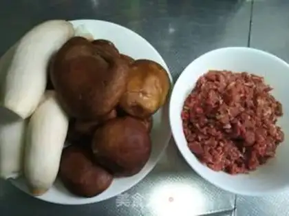 Make Mushroom beef sauce step 0