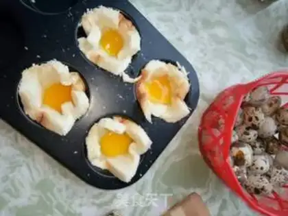 Make Toast egg glasses step 2