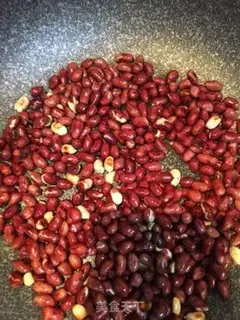Make Little oiled peanut rice step 3