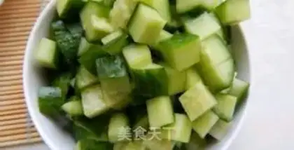 Make cucumber noodles step 1