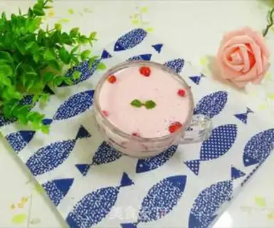 Make Summer strawberry shakes step 7