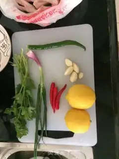 Make Lemon claws step 0