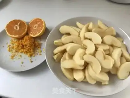 Make Apricot apple pie step 1