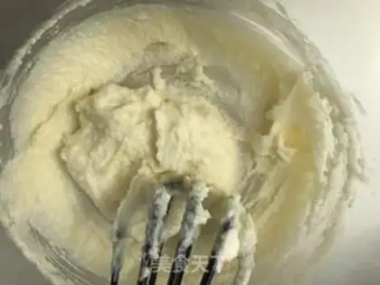 Make Apricot apple pie step 4