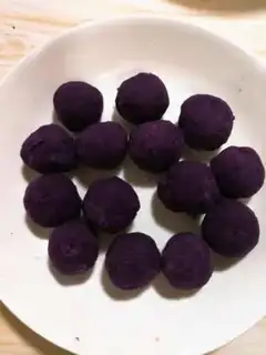 Make Spicy potato ball step 5