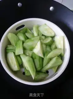 Make Cucumber soup step 0