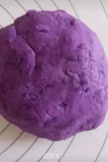 Make Milk sesame potatoes step 3