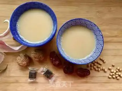 Make Red-tree walnuts, black sugar soy step 2