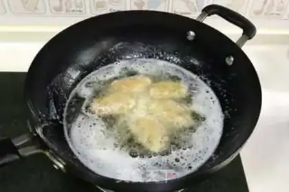 Make Korean-fried chicken wings step 7