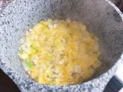 Make Gold soup dolls step 9