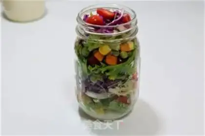 Make Mason salad can step 4