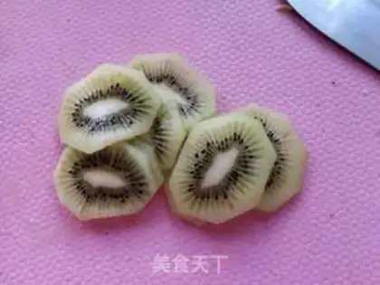Make Fruit sandwich step 2
