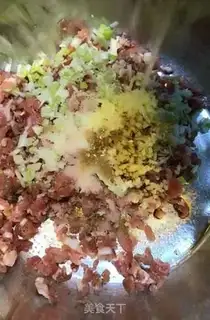 Make The meat dumplings step 4