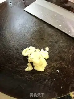 Make Garlic potatoes step 1
