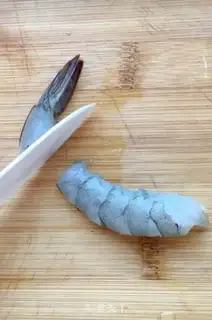 Make Gold rice shrimp ball step 0