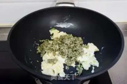 Make Scrambled goose eggs step 9