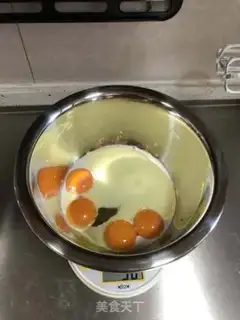 Make Mango cake rolls step 2
