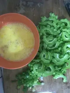 Make Bitter eggs step 1
