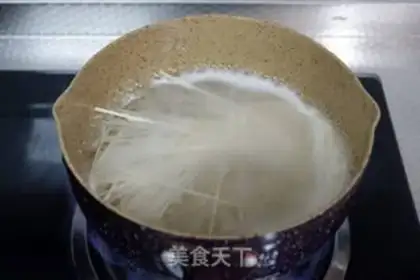 Make Spicy noodles step 4