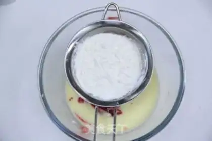 Make A fruit cake with a heart step 3