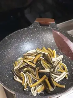 Make Shrimp noodles step 8