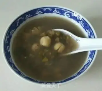 Make Green Bean Lotus soup step 2