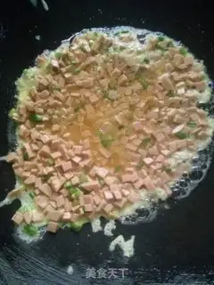 Make Ham sausage fried eggs step 2