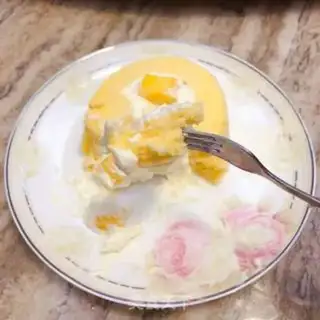 Make Mango cake rolls step 26
