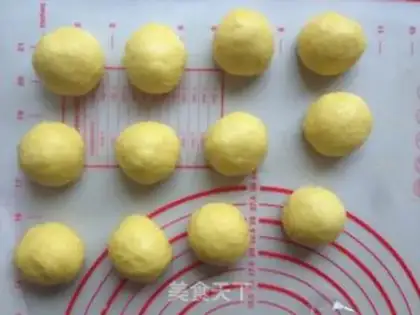 Make Mango rolls step 4