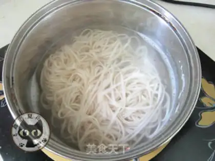 Make Pelican chicken noodles step 5