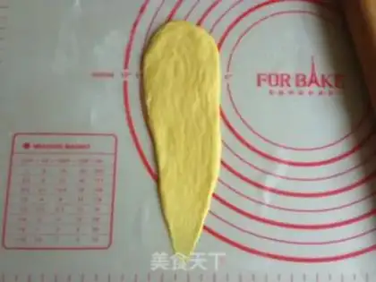Make Mango rolls step 6