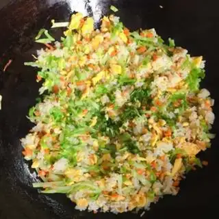 Make Carrot, egg and rice step 7