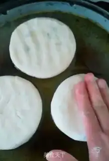 Make Hot pie step 6
