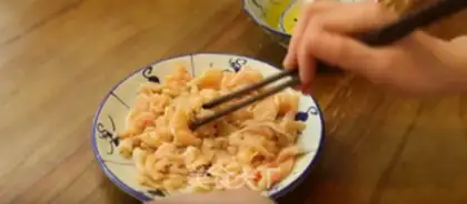 Make Scrambled chicken sauce step 1