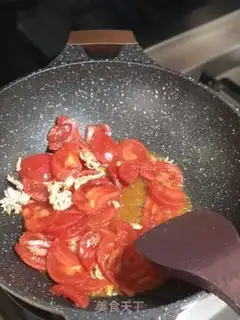 Make Tomato eggs step 4