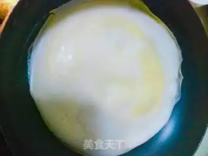 Make Sauce and vegetable eggcake step 6