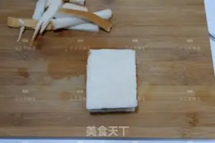 Make Tuna salad sandwich step 6