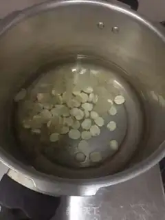 Make ♪ Lotus, silver lollipop ♪ step 1