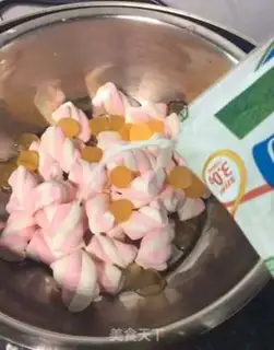 Make Strawberry pudding step 0