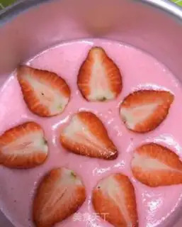 Make Strawberry pudding step 3