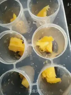 Make Pineapple popsicle step 2