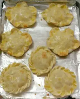 Make Mini fruit pie step 2